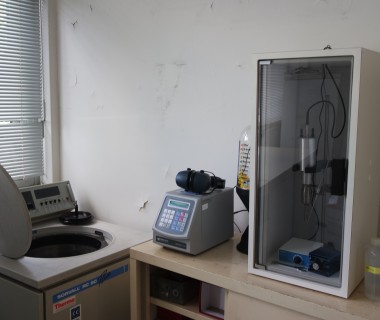 Sonicateur et ultracentrifugeuse – INSERM U1176